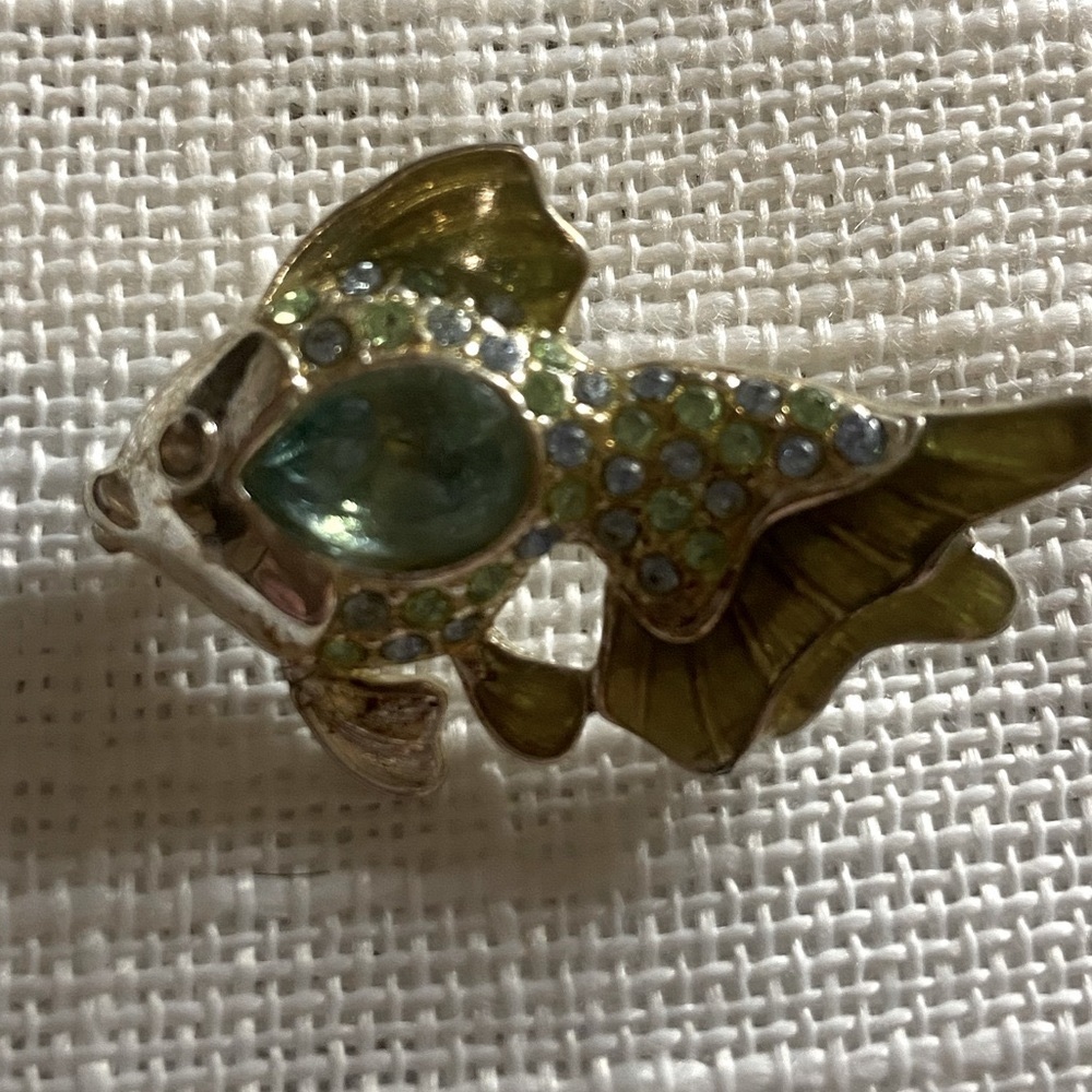 Vintage Monet Tropical Fish Goldfish Aqua Blue Silver Tone Rhinestone Brooch Pin
